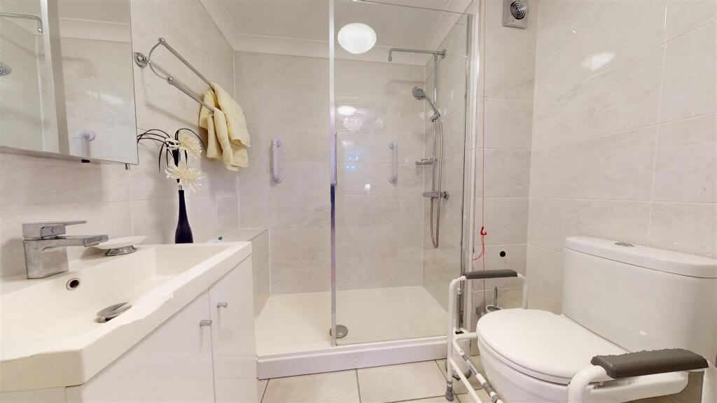 Henbury Court Shower Room