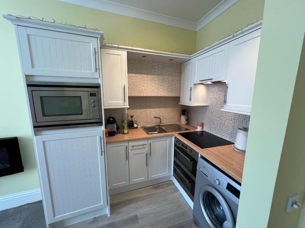 Living Room / Kitchen