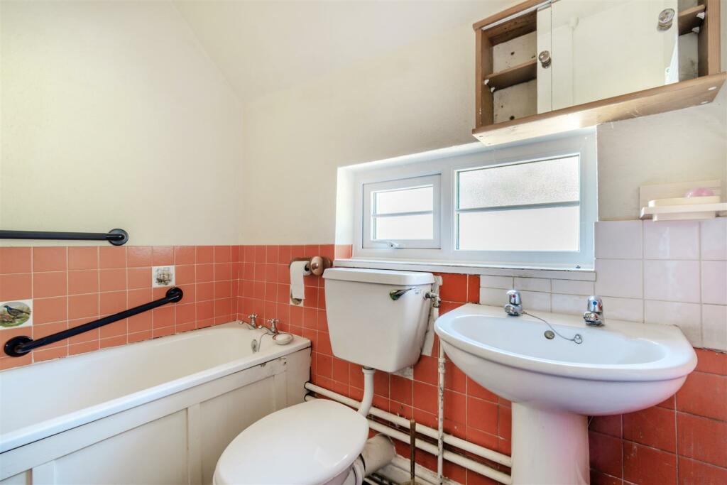 8612132-interior06.jpg