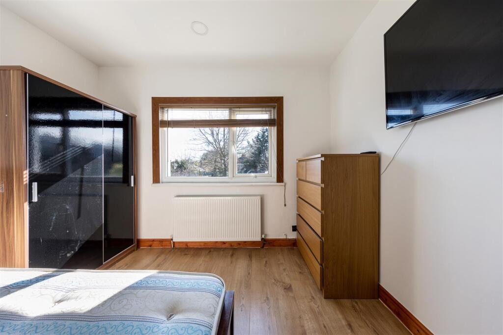 Chingford Avenue, E4