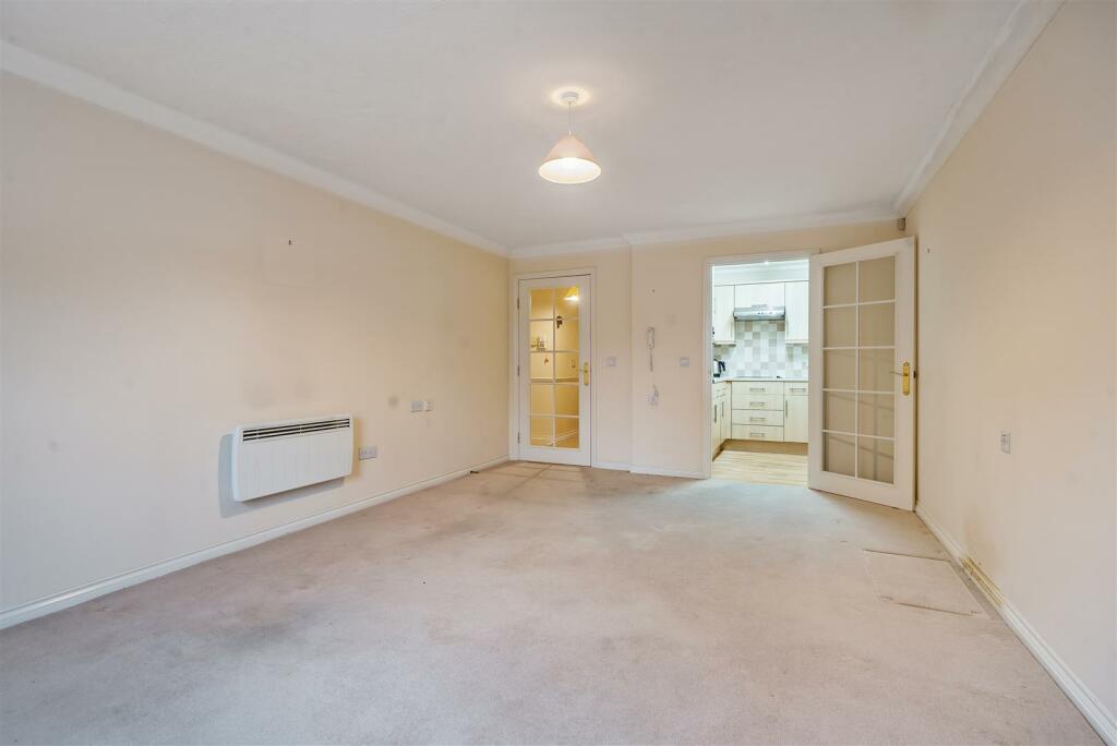 Living Room.jpg