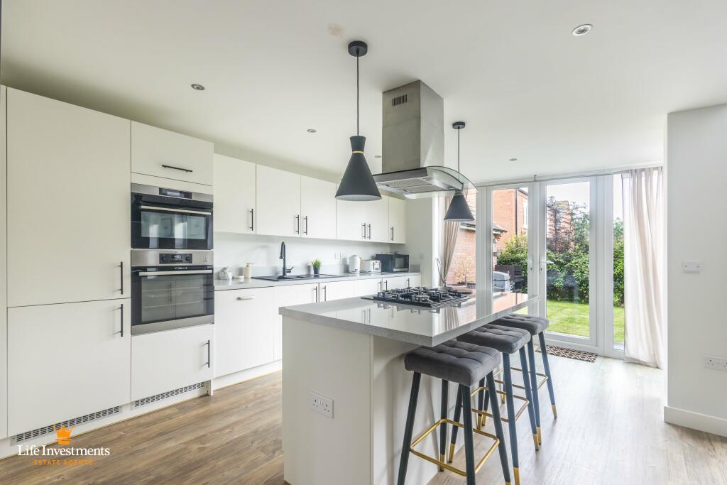 Kitchen-Family Room