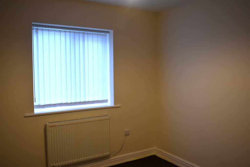 Flat 4 bedroom