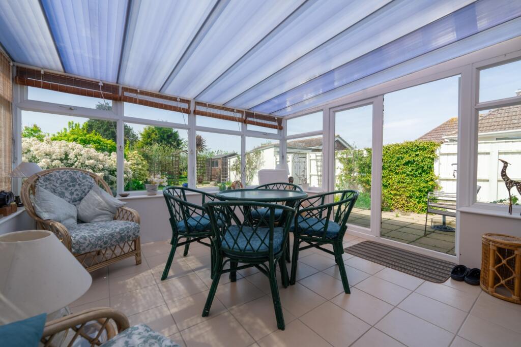 20240501052722 - 75R05530-HDR - 9 Rosemary Avenue,
