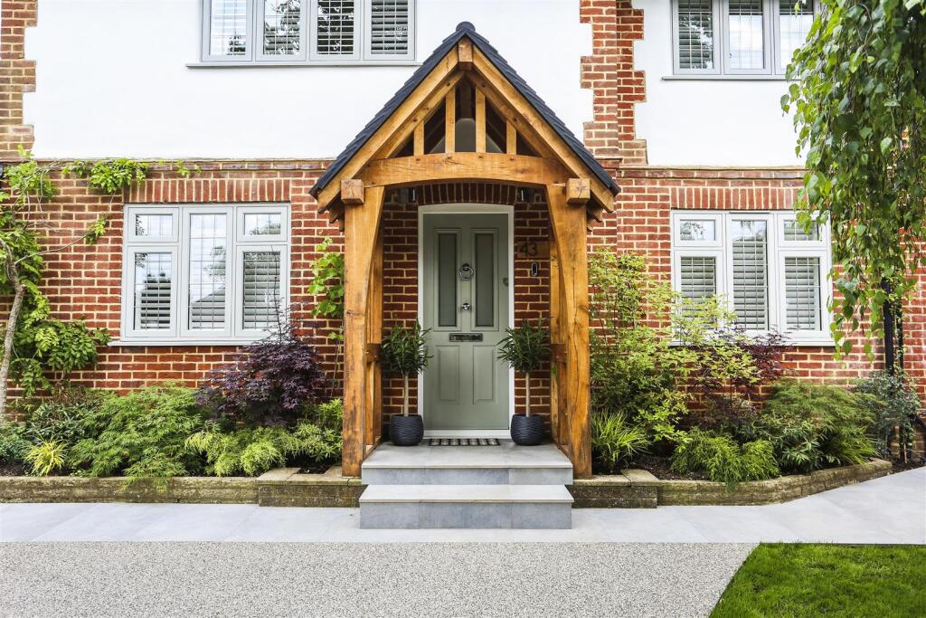 1249733894 - 43 Green Curve, SM7 - 11.jpg