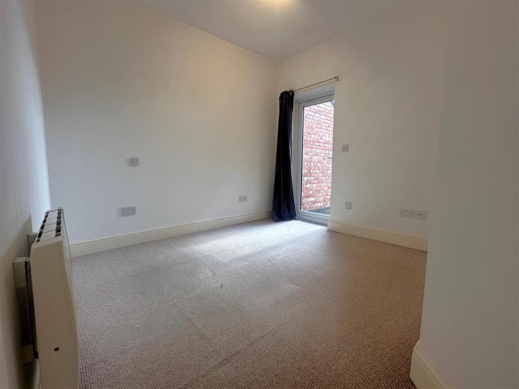 Master Bedroom.jpg
