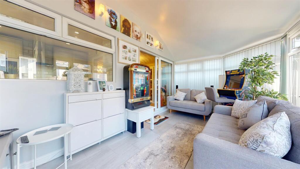 Abbots Way Conservatory