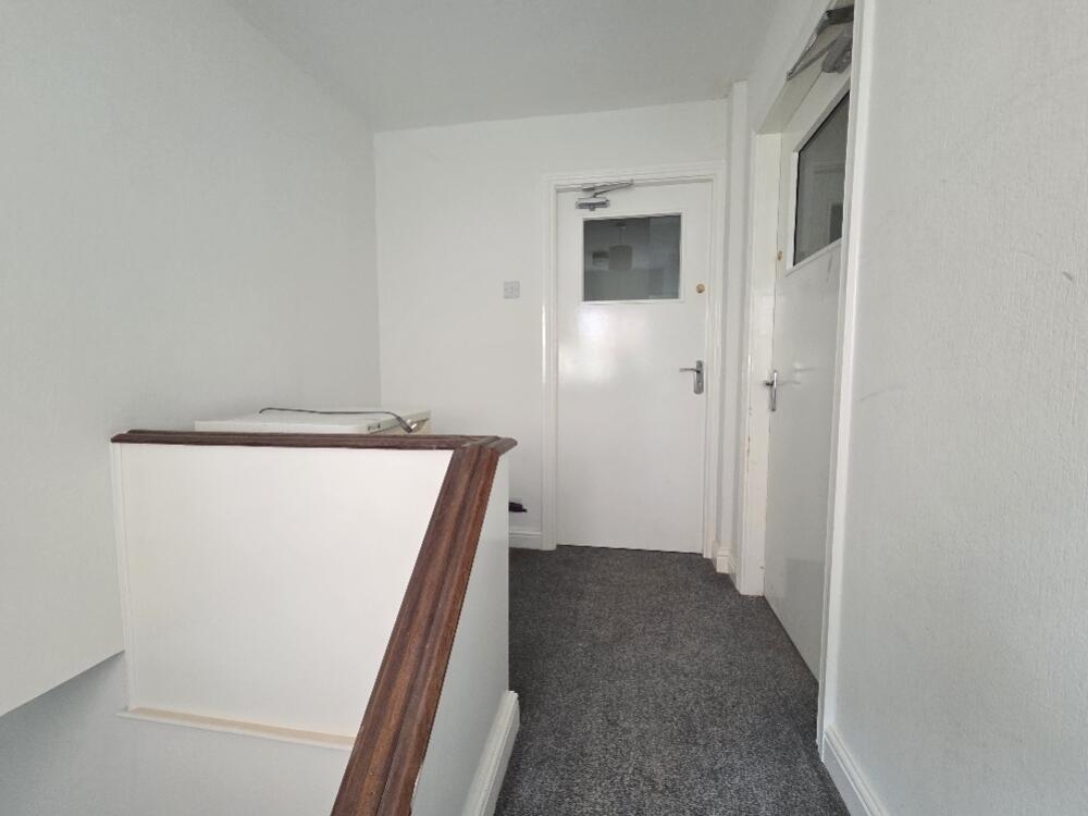 20251009_140441_resized