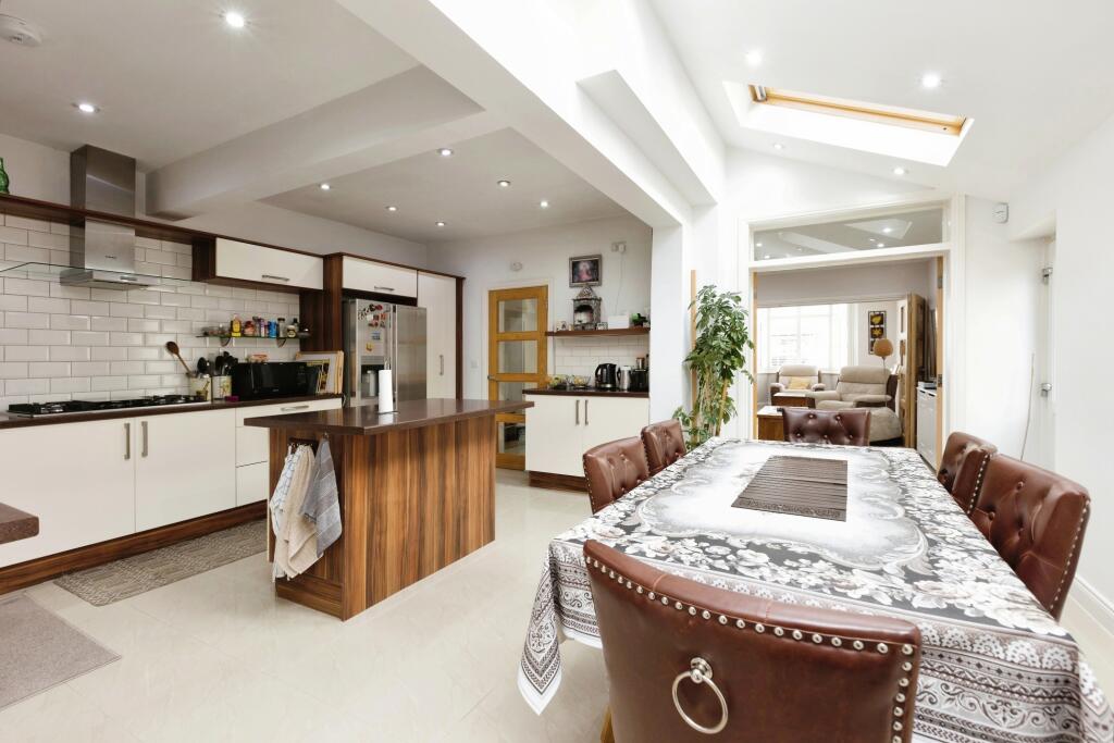 Kitchen/Breakfast