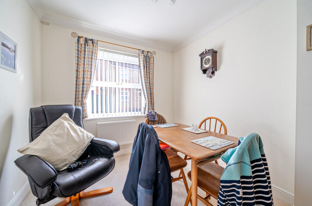 1372734-19-68fb89...