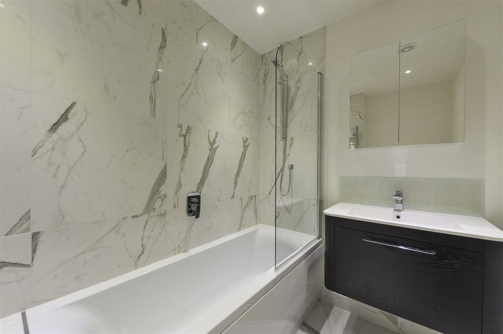 3 at 79 to 81 lexham gardens 362229 ensuite1_RGB.j