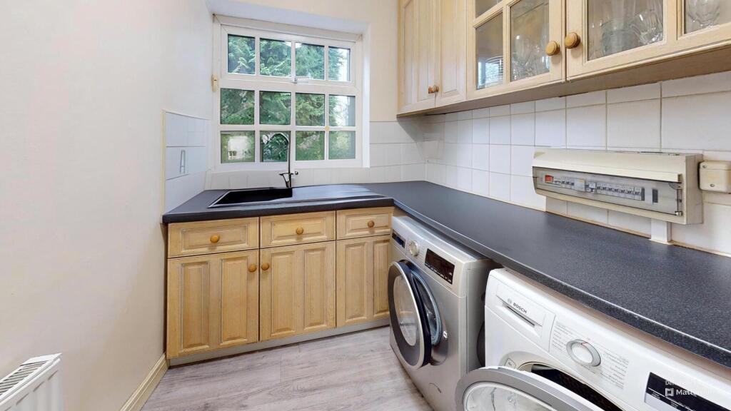 31-Breary-Lane-East-Kitchen-Defurnished