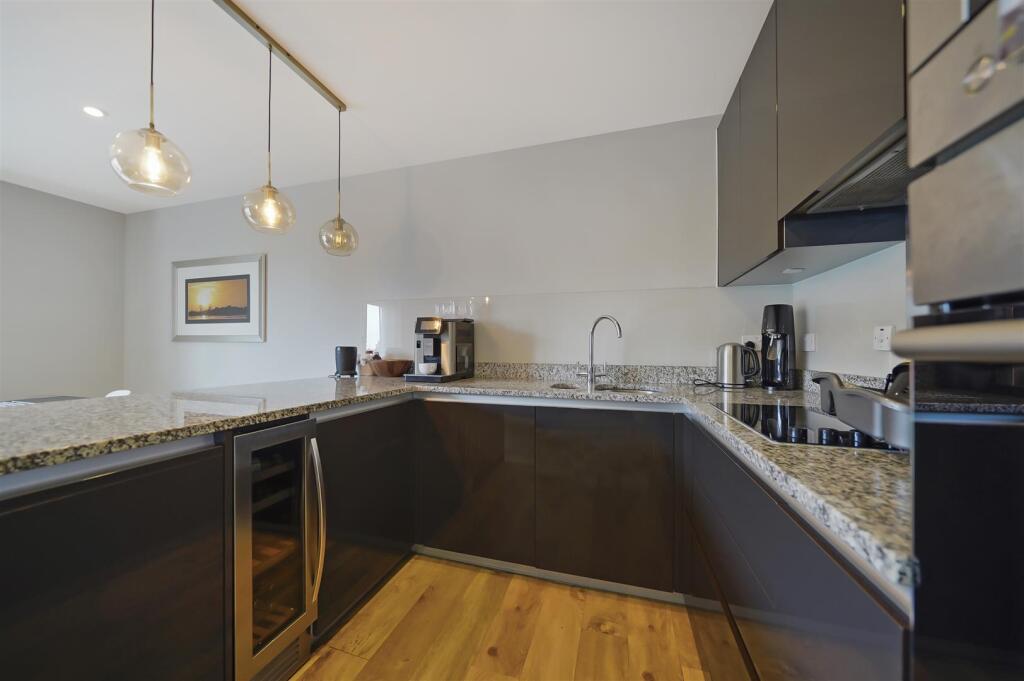 11 Johnson Court, 43 Meadowside - 0qaoUn5nJqyfg9mI