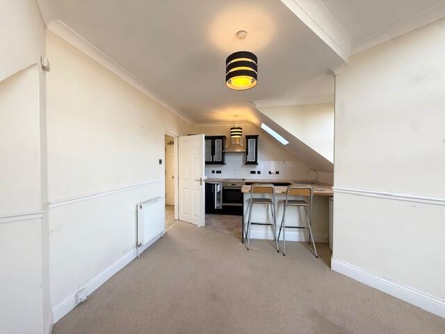 Kitchen Lounge