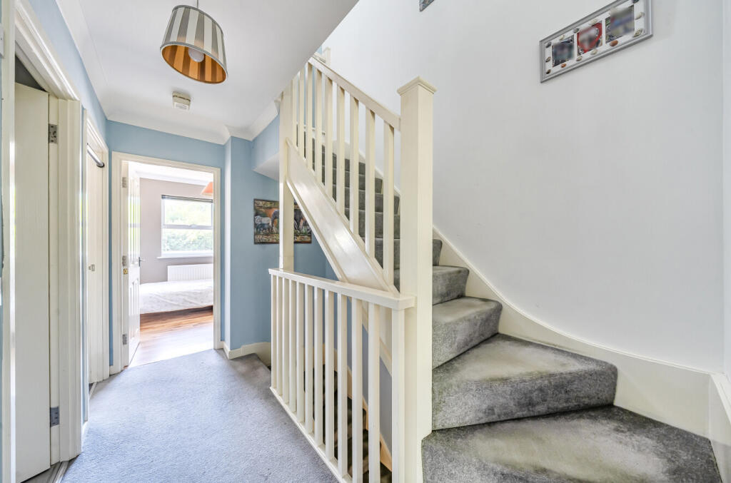 1324710-10-686faf...