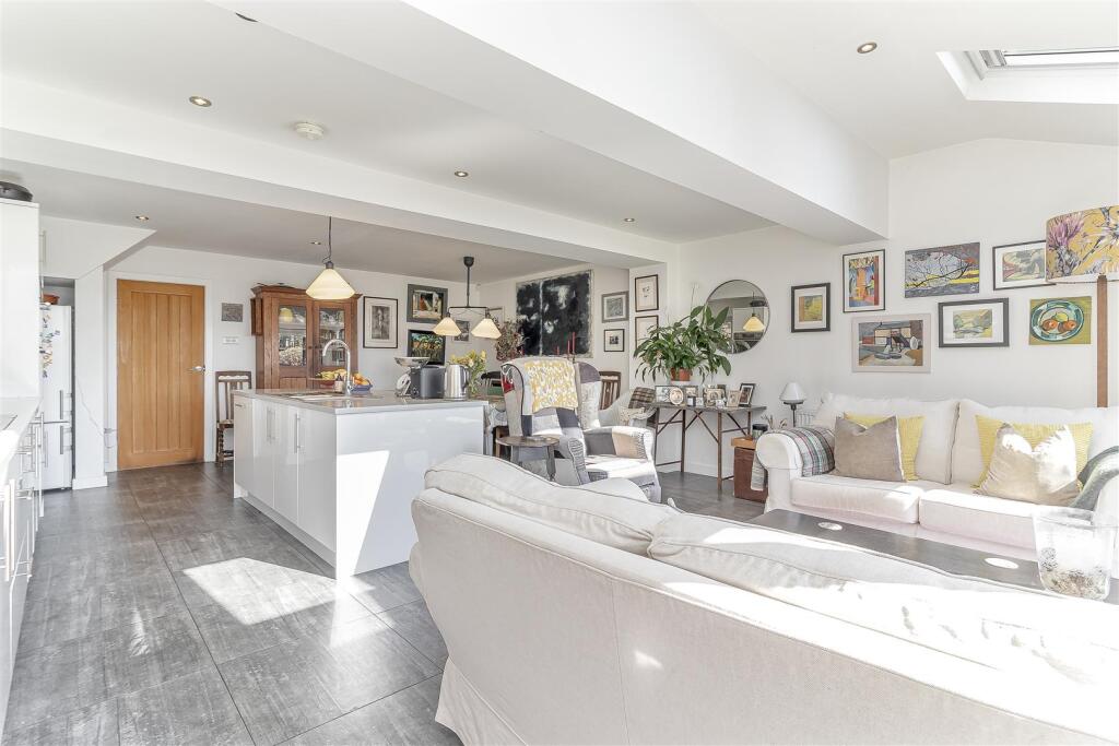 Living Dining Kitchen - E.jpg