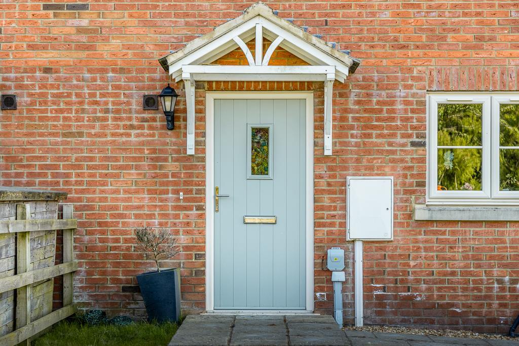 5 Cavell Way (Fleet)-7.jpg