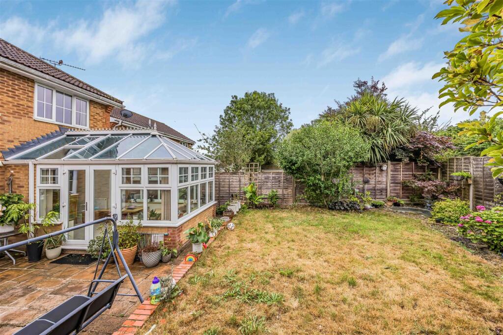 7 Pipit Close, Horndean-Small-PorticoMarketing-Nex