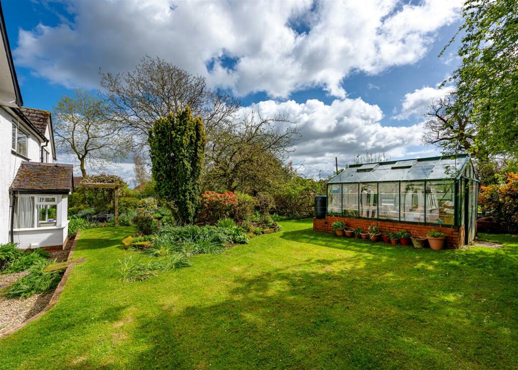 Leafields Farm-external11.jpg