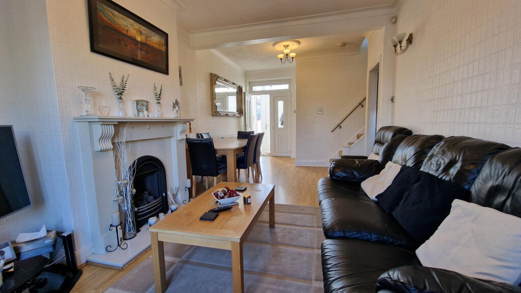 REAR RECEPTION