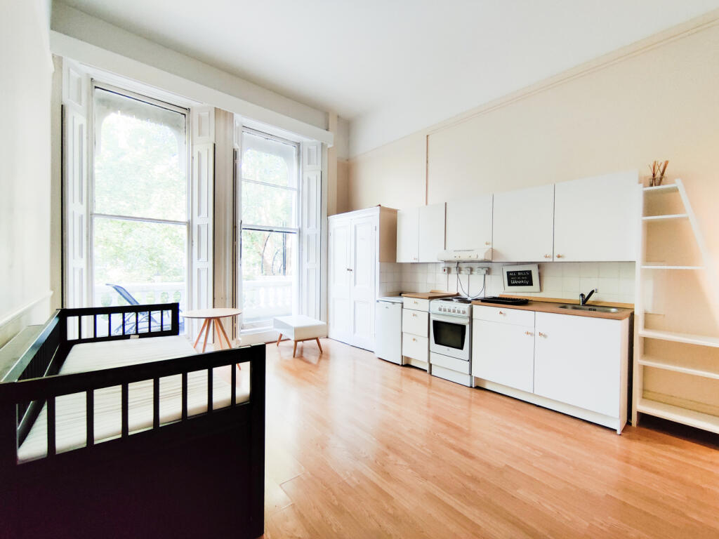 Studio to rent
