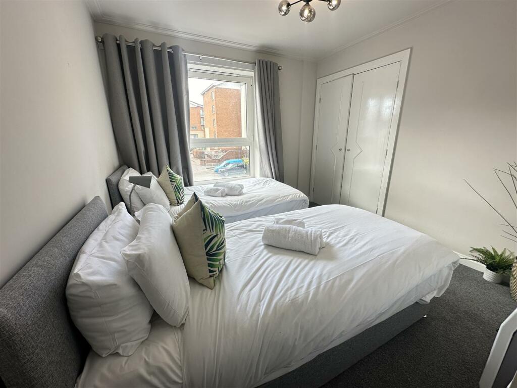 bedroom 2.jpeg