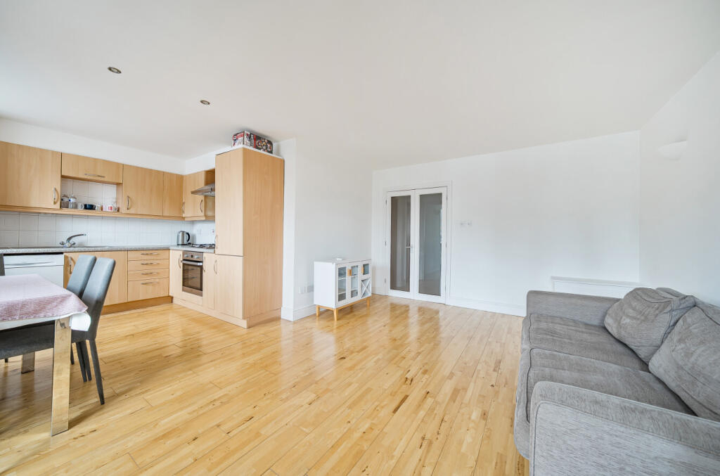 1360588-7-68d6682...