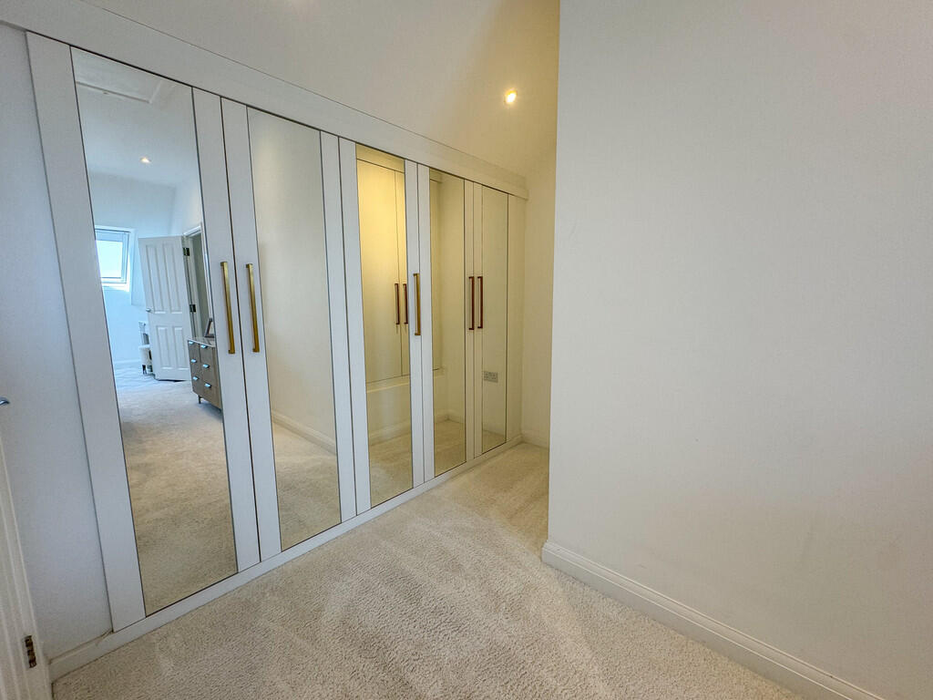 DRESSING AREA