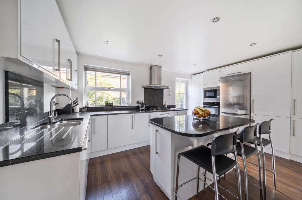 1356827-8-68d173b...