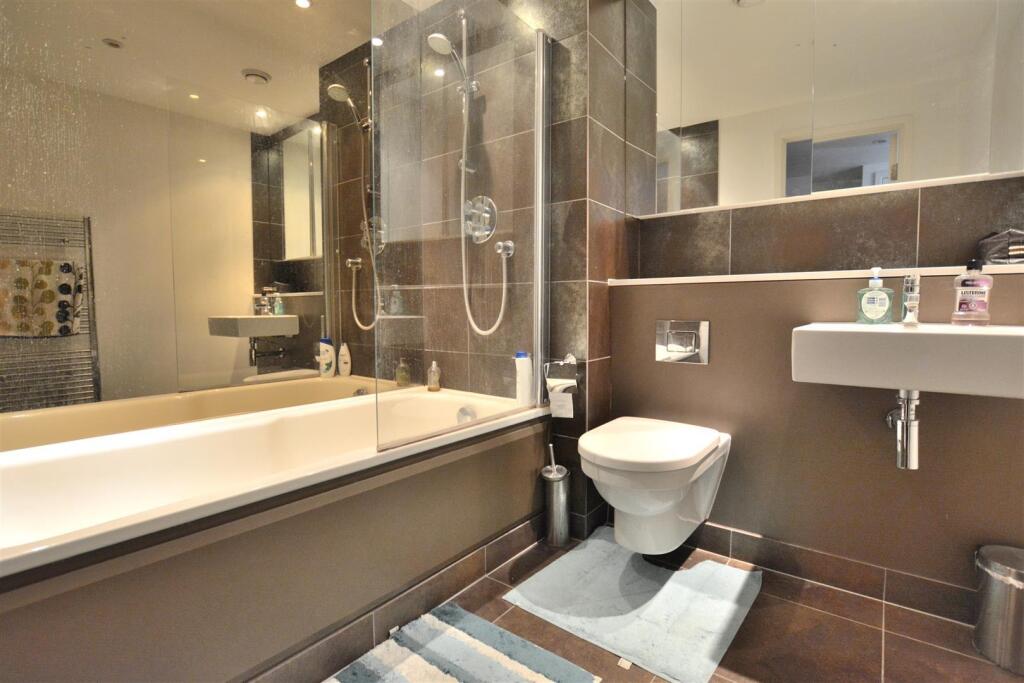 Landmark West Tower.JPG