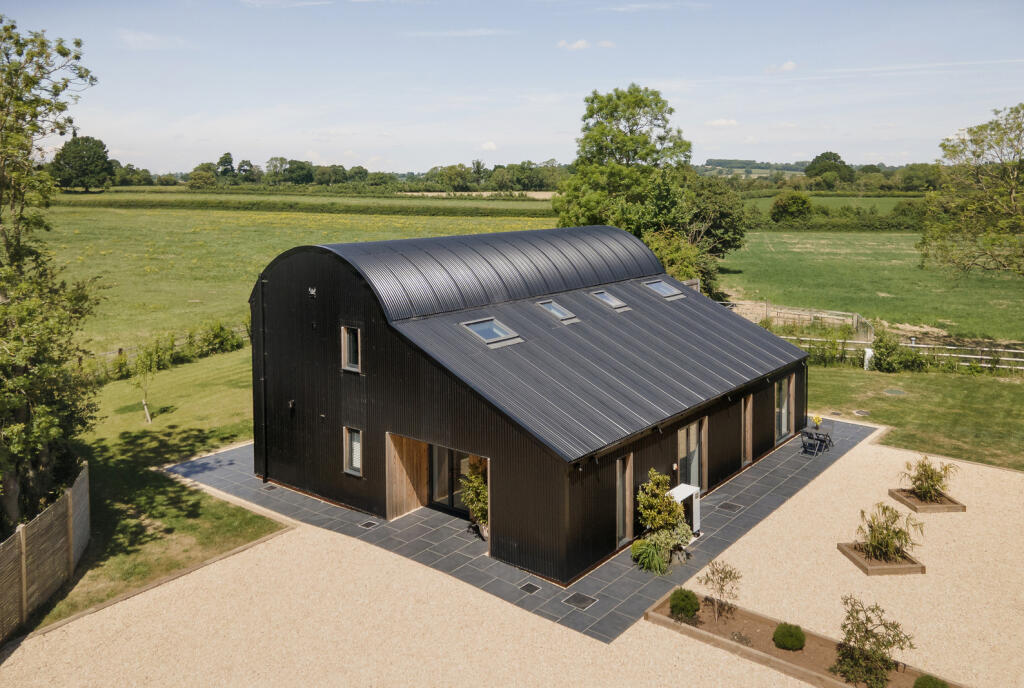 286776 - Bramley Barn ph49 copy.jpg