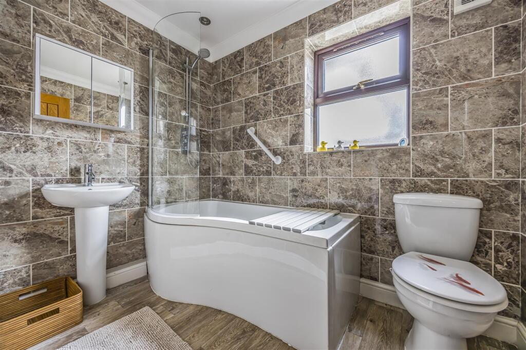 Garden Flat, 92 North Street, Emsworth-PorticoMark