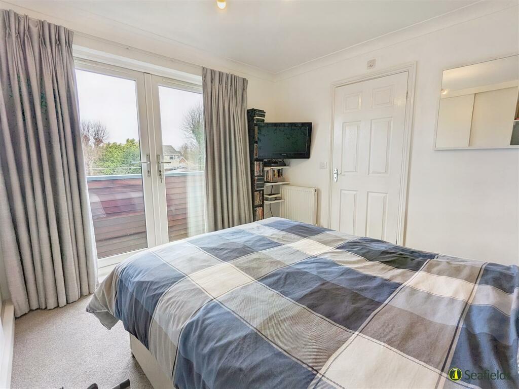 Bedroom 1 (1).jpg