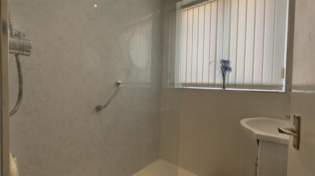 Calderhurst Drive Shower Room
