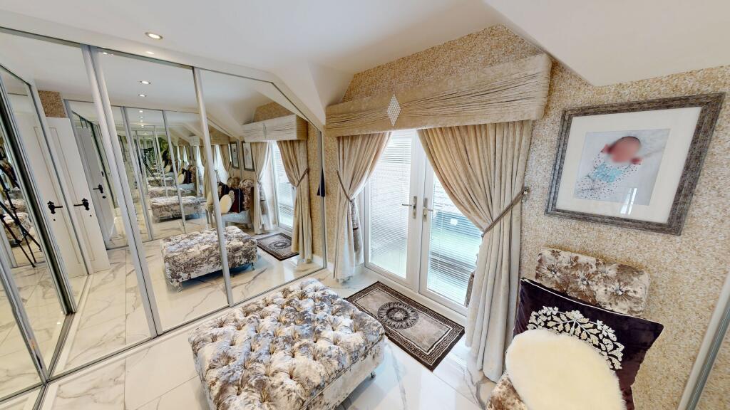 Bedroom/Dressing Room