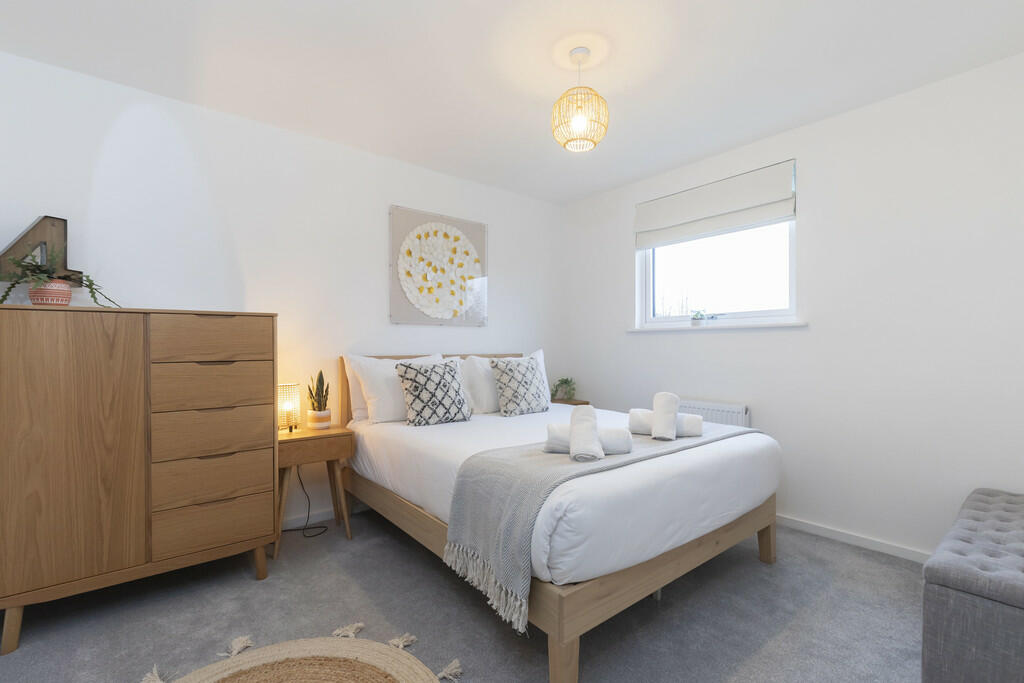 4 Castleton Villa...