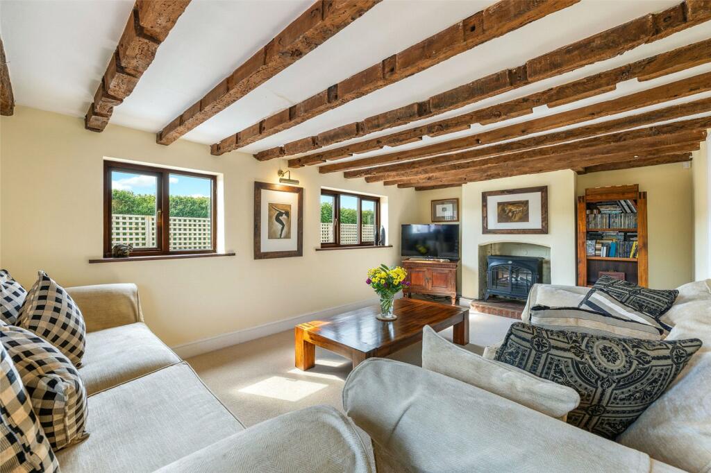 3 Reception Rooms