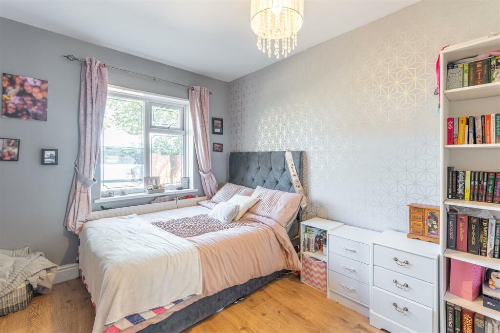 157 Broad Lane - by Visually Rich 01953.jpg