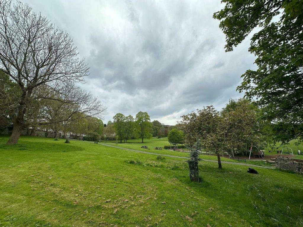 Arno's Court Park