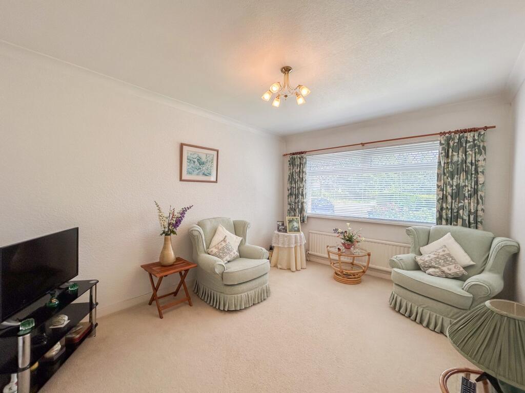 Sitting Room/Bedroom