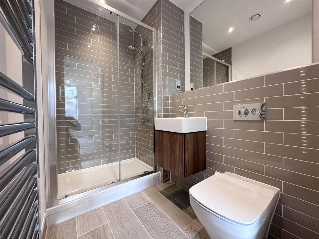 Ensuite