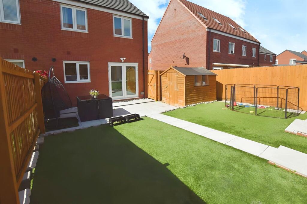 c6f9995f-Back 201.jpg