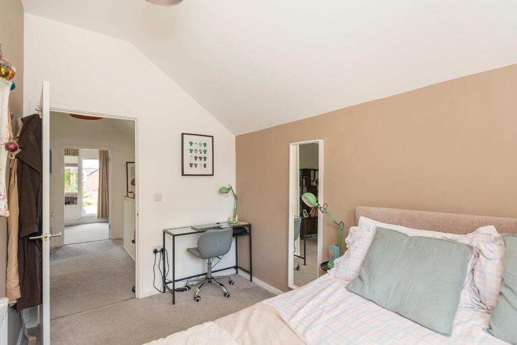 0L1WKE - Bedroom D.jpg