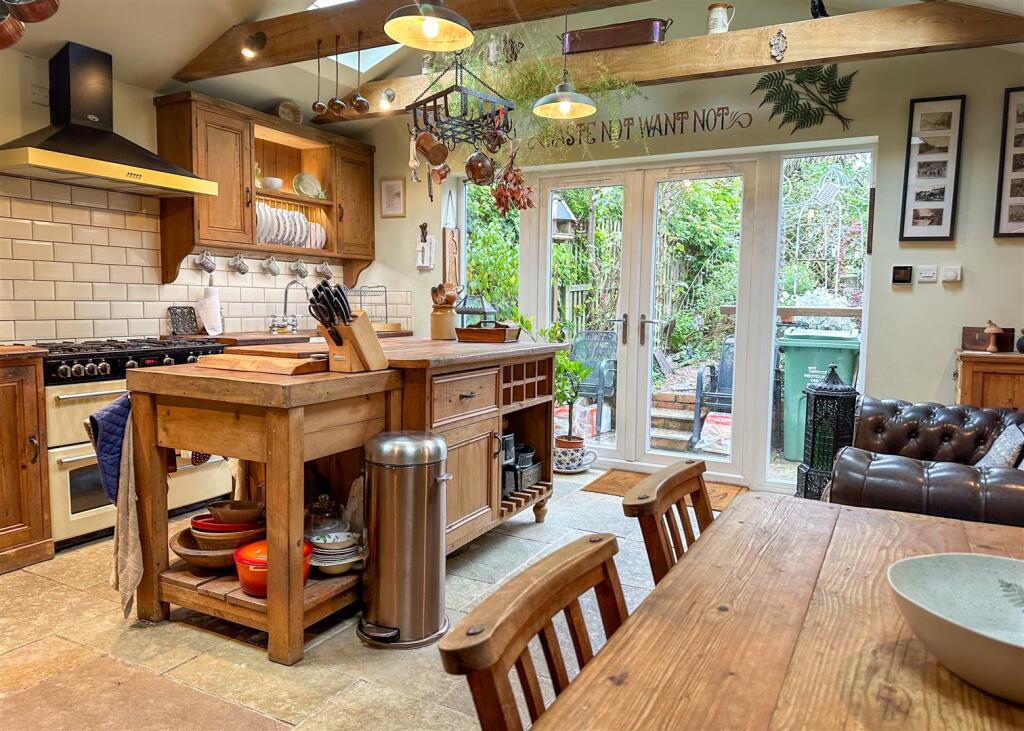 KITCHEN 2