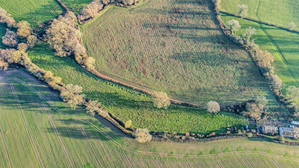 dji_fly_20251203_141910_926_1764771947347_photo_op