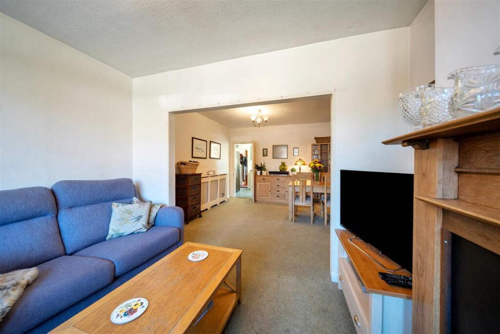 294 Sidegate Lane-40.jpg