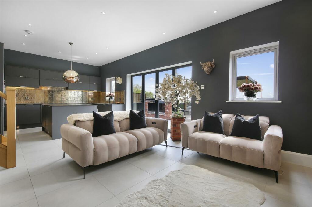 Living Room4.jpg