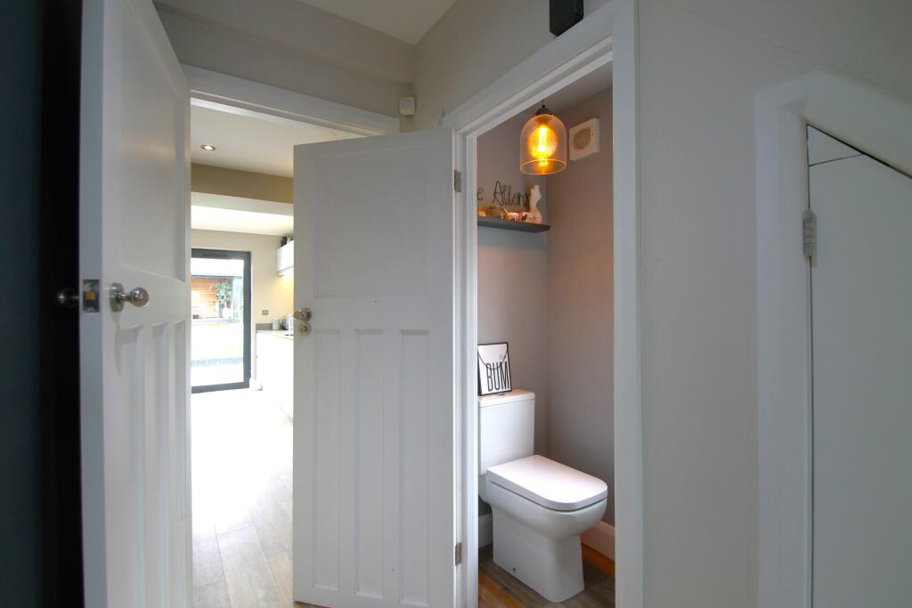 Cloakroom/WC