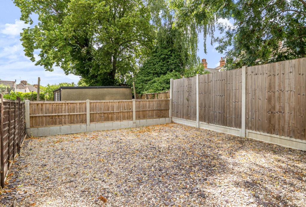 1316443-5-685abf6...