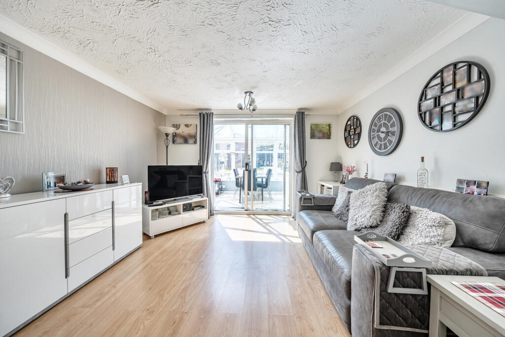 1321189-8-686fe65...